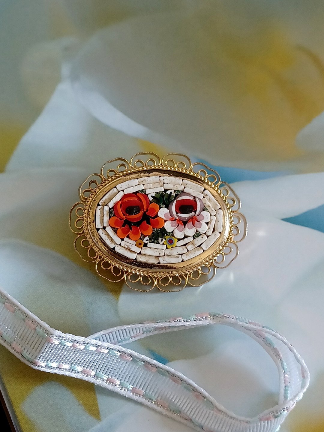 Avintage jewelry ITALY 微型马赛克 花边白底双色蔷薇 别针 - 胸针 - 其他金属 