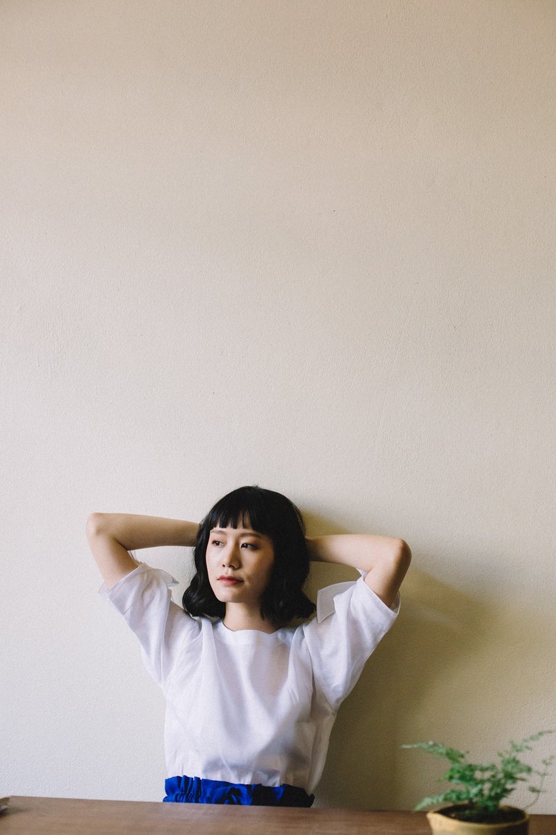 Tunic top with bow tie in White - 女装上衣 - 棉．麻 白色