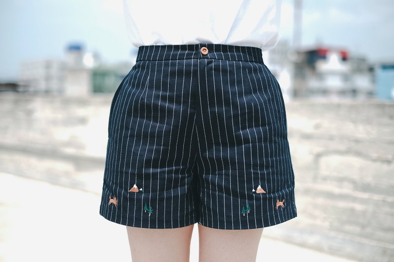 Basic Shorts 狐狸短裤 海军蓝 Navy - 女装长裤 - 绣线 