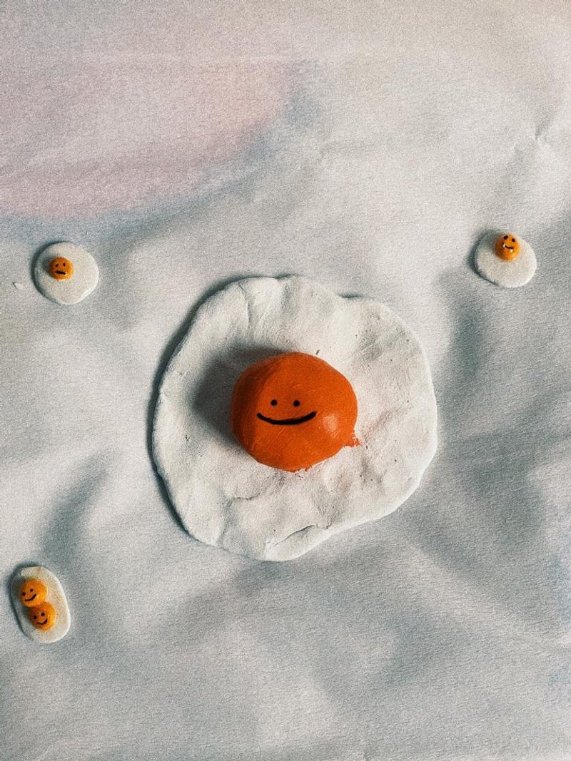 Egg 鸡蛋饰物碟 手捏石塑黏土 - 摆饰 - 陶 白色