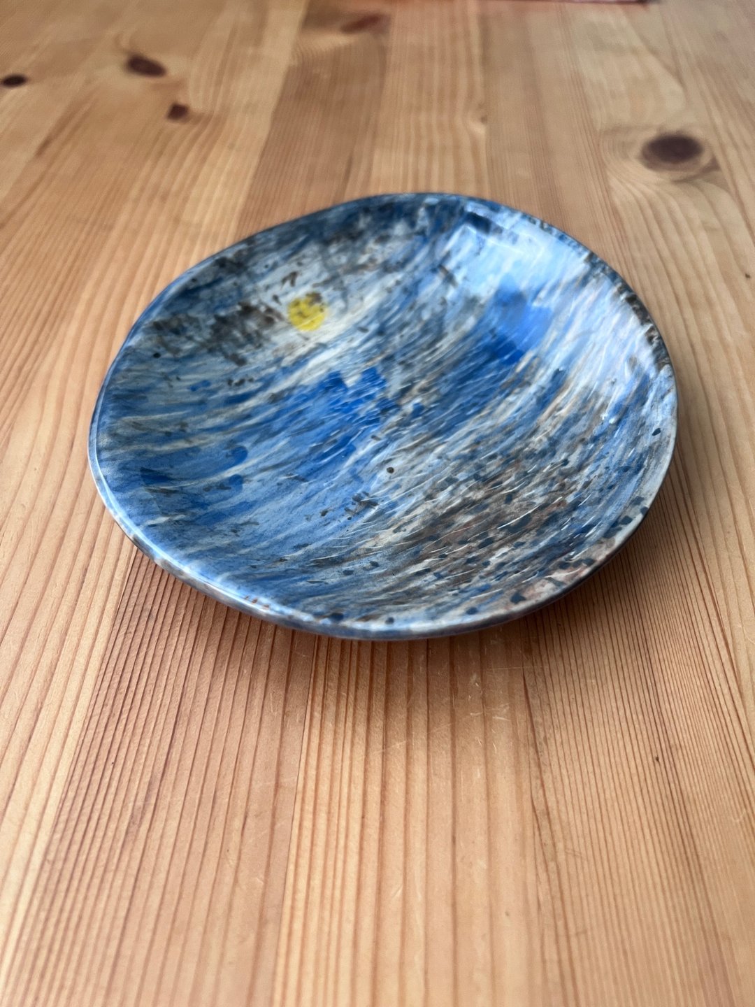 心里的月亮 手绘陶   14.3 x 13.5 xH 3.4 cm - 盘子/餐盘/盘架 - 陶 