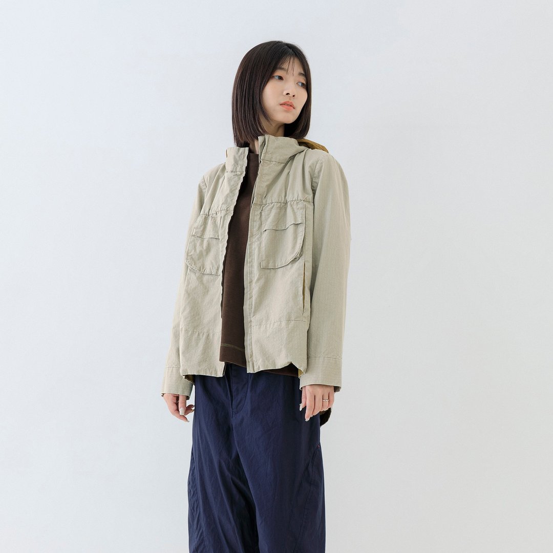 跳色立裁连帽四口袋外套 - 女装休闲/机能外套 - 其他人造纤维 卡其色