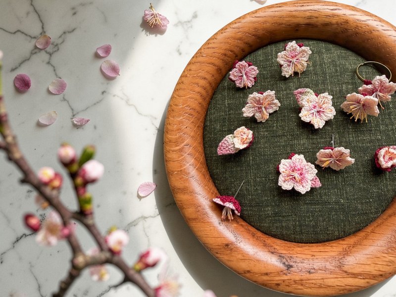 春日花语。手钩耳饰戒指。河津樱 - 耳环/耳夹 - 棉．麻 粉红色