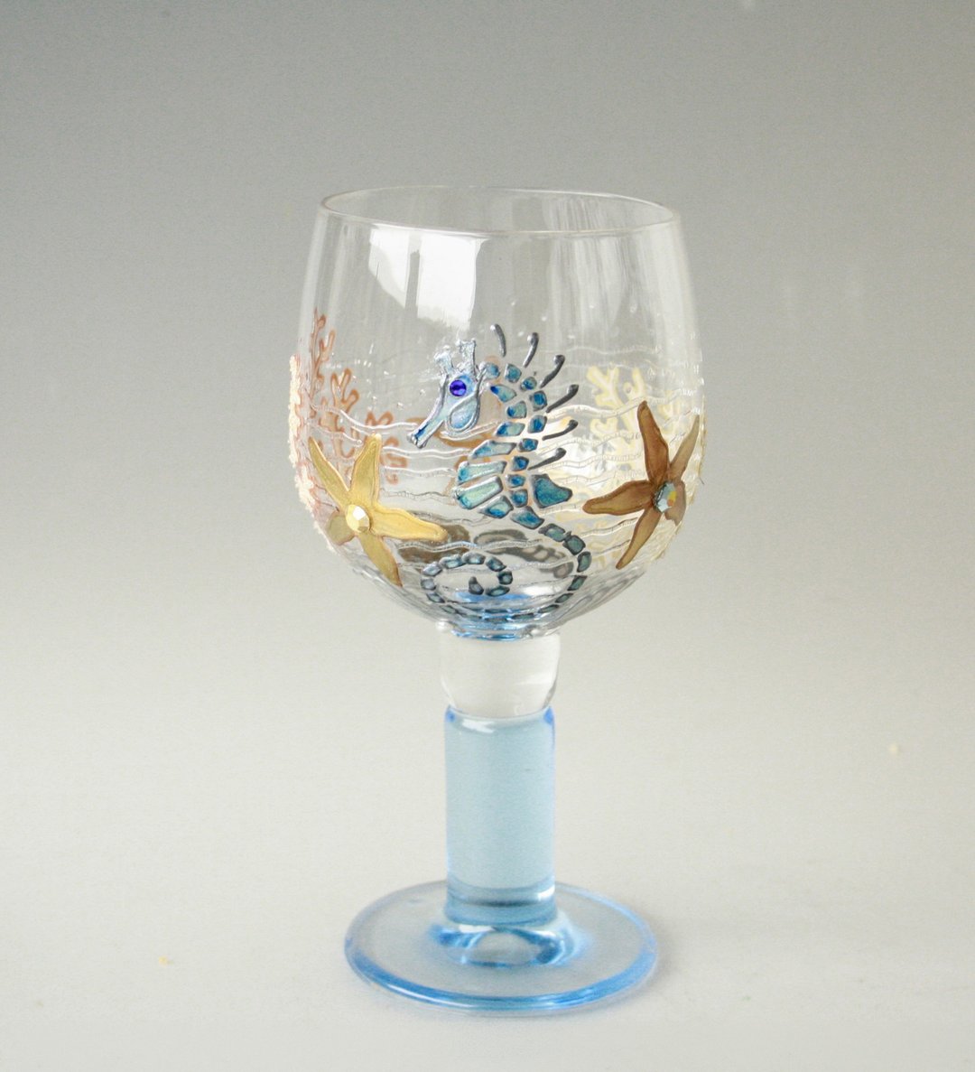 Single Wine Glass Goblet  Swarovski Seahorse Starfish design, Hand-painted - 酒杯/酒器 - 玻璃 蓝色