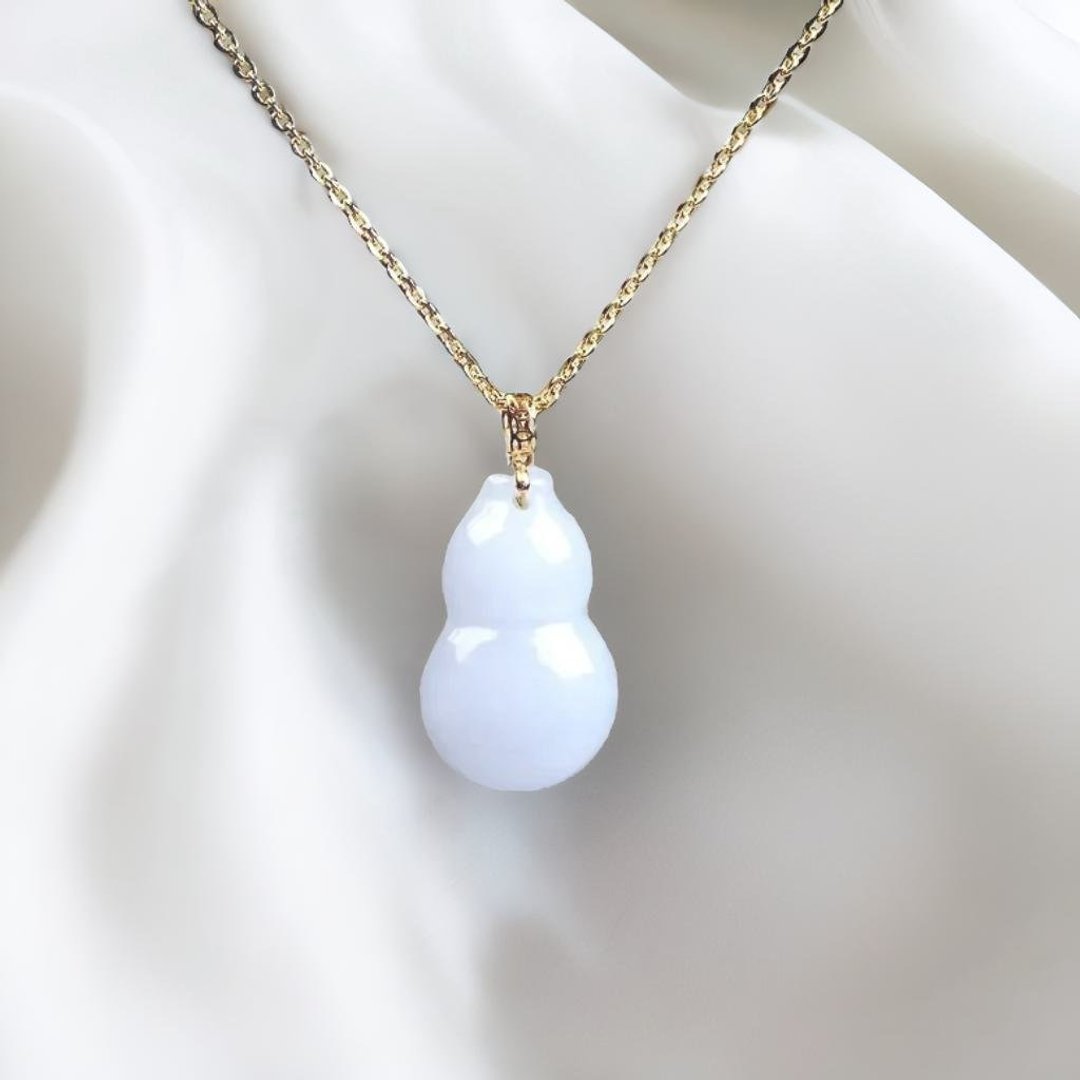白翡翡翠葫芦吊饰 18K金镶嵌坠头 | 天然缅甸玉翡翠A货 | 送礼 - 吊饰 - 玉石 白色