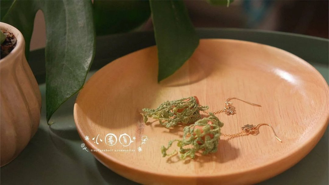 鈎针编织编织 多肉植物 珍珠吊兰 - 耳环/耳夹 - 棉．麻 