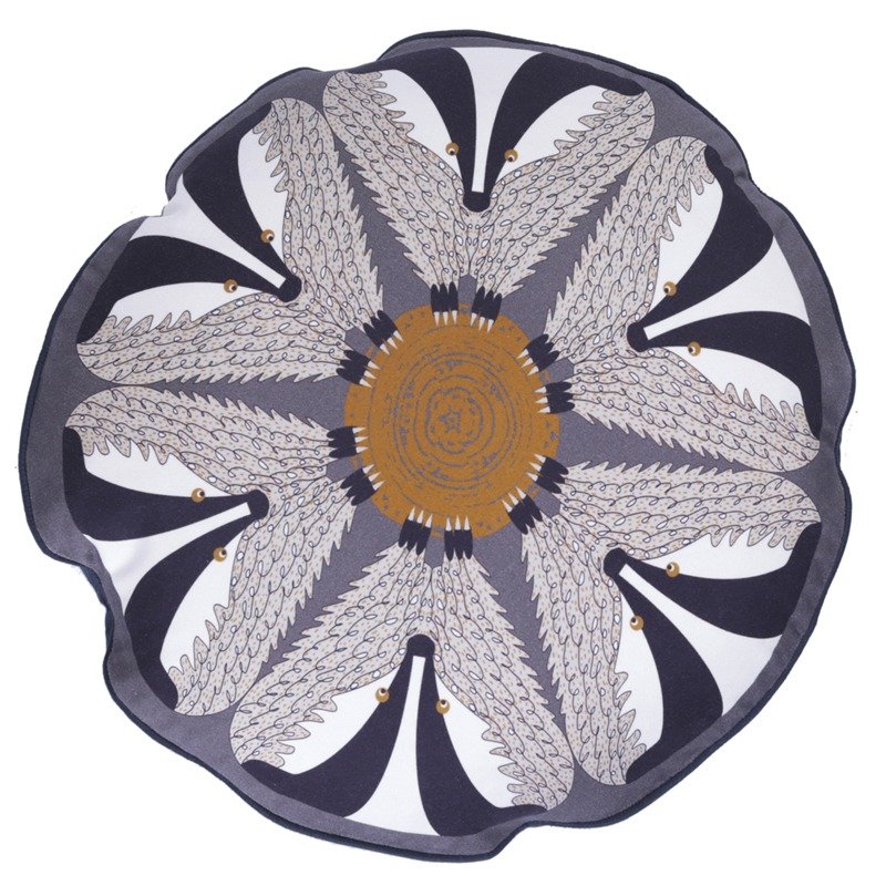 [限量款] 苏格兰纯棉♣蜜獾泡芙抱枕 (湖水绿) - 枕头/抱枕 - 棉．麻 灰色