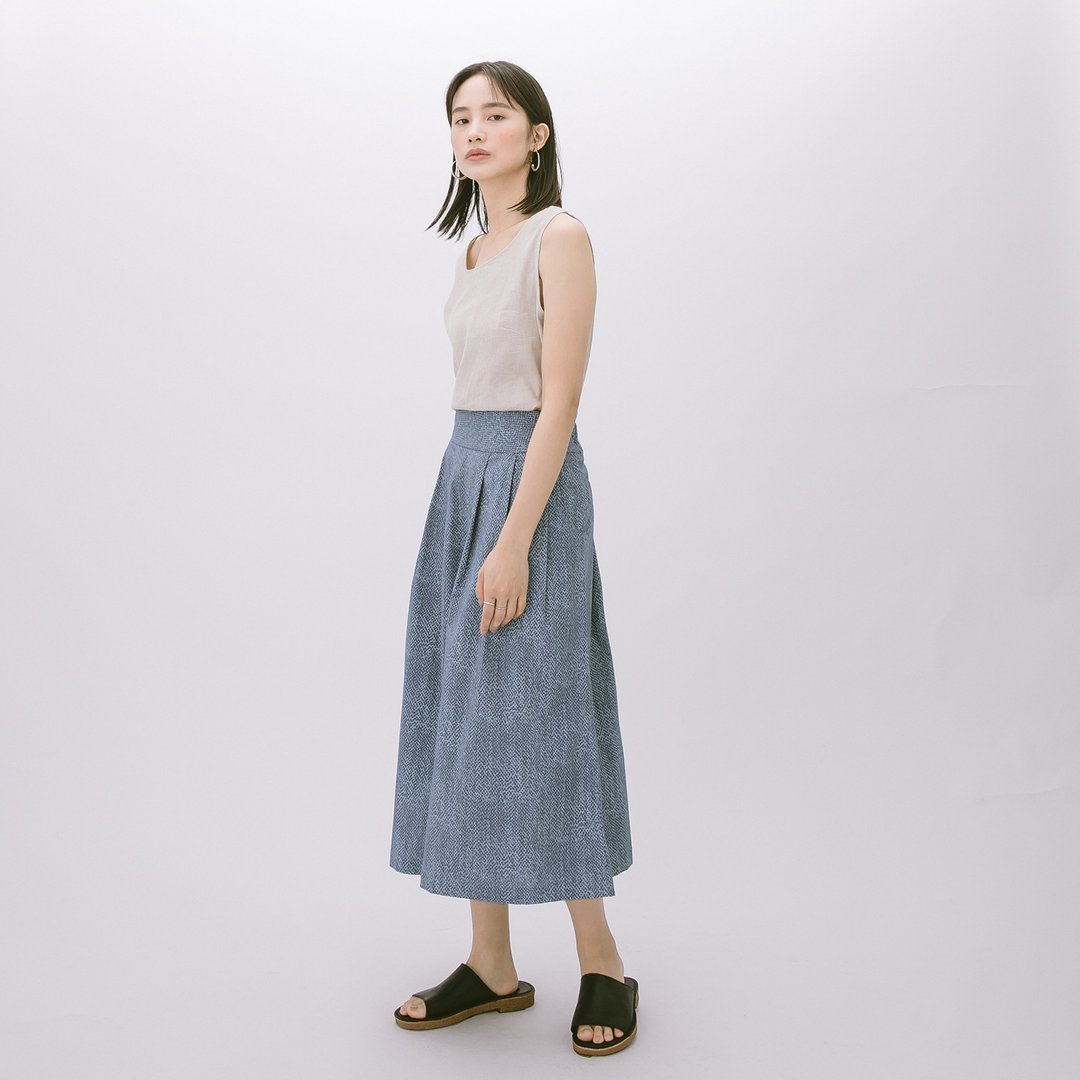 短版打褶宽裤 - 印花 - 女装长裤 - 棉．麻 蓝色