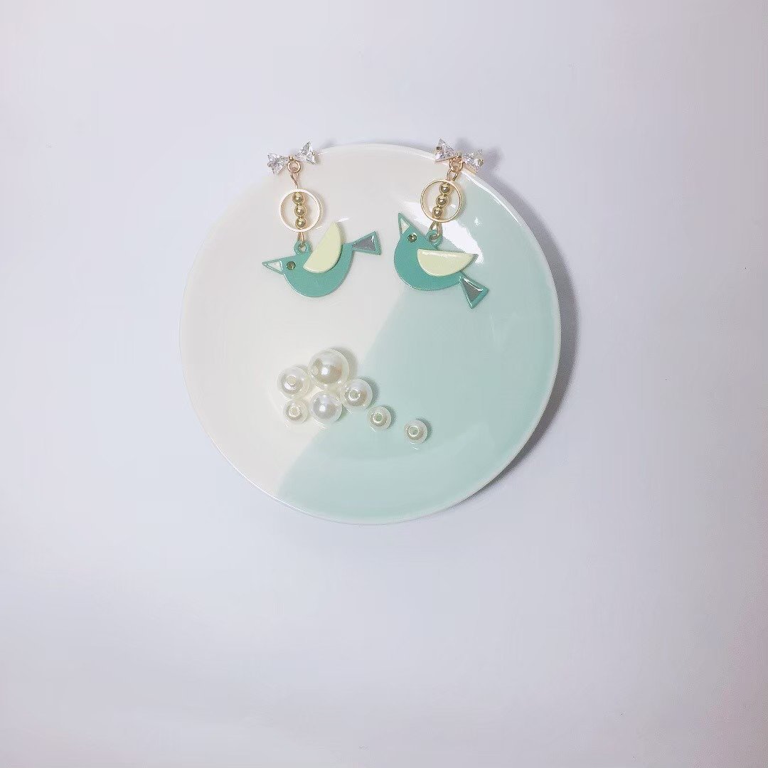 SUNNIE DESIGN 森林翱翔的小鸟耳环 - 耳环/耳夹 - 其他金属 绿色