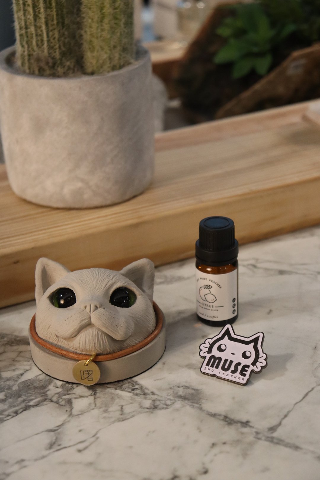 曙MUSE 猫咪头水泥扩香石摆饰 送精油 送徽章 - 香薰/精油/线香 - 水泥 灰色