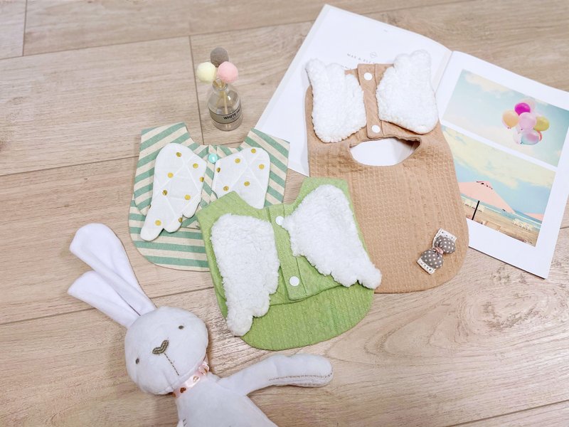 手工订制羔绒天使翅膀围兜 亲肤柔软吸水极性佳毛巾布 花色可选 - 围嘴/口水巾 - 棉．麻 多色