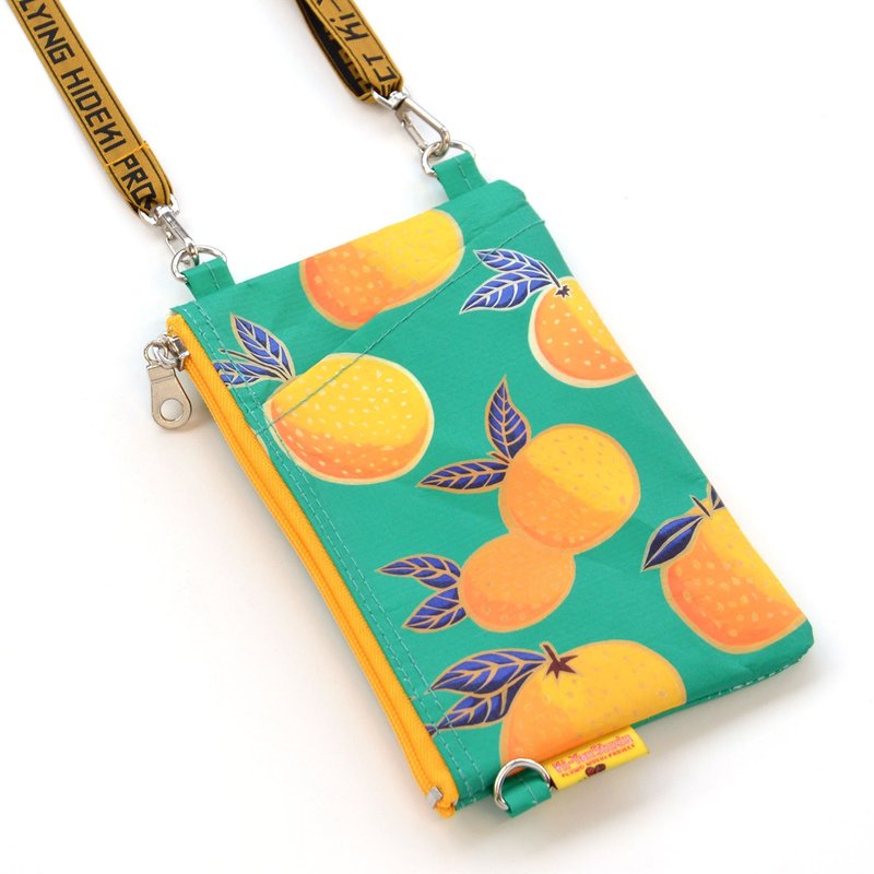 双向智能手机袋 / Mikan&Komadori - 化妆包/杂物包 - 塑料 绿色