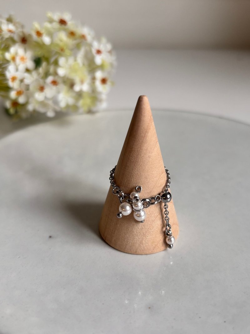 Blossom繁花戒指(白珍珠)-可调节戒指 不锈钢戒指 - 戒指 - 不锈钢 白色