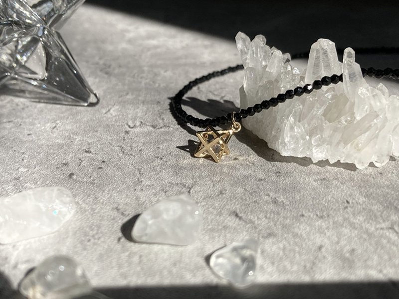 【立体大卫星。黑尖晶石颈链】迷你CHOKER、极细颈链|天然石 - 颈链 - 水晶 黑色