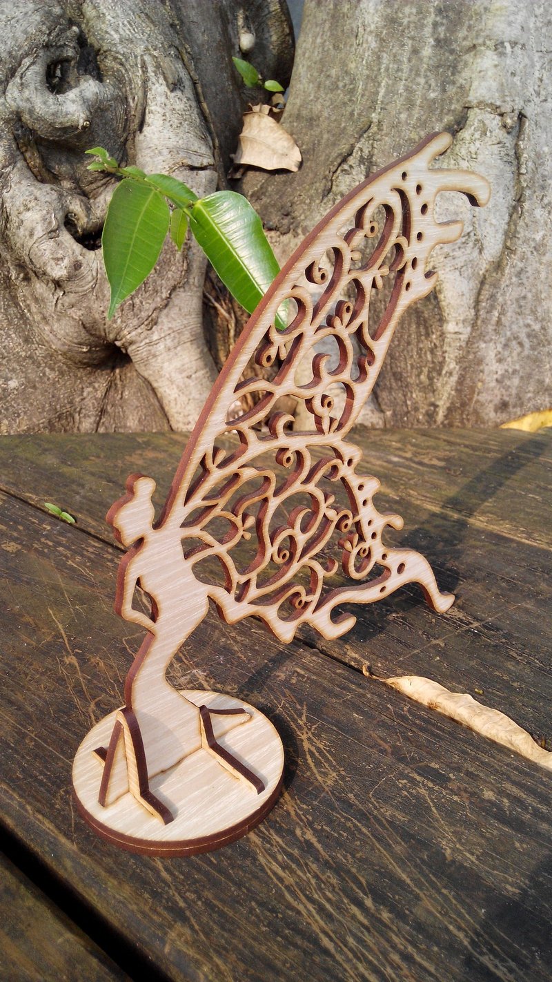 #PinkoiXmas #圣诞礼物（饰品架-小精灵香槟银色）样品出清.只有1个.交换礼物.母亲节.送妈妈..耳环.项链.生日.礼物.旅游.纪念品.结婚纪念日.母亲节.送 妈妈 - 耳环/耳夹 - 木头 卡其色