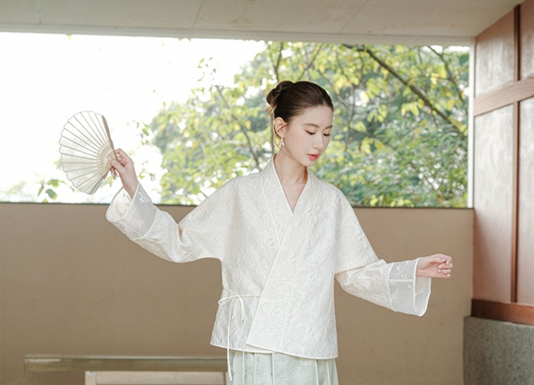 【刺绣】新中式复古中国风 精致汉服交领上衣/半裙 - 女装上衣 - 聚酯纤维 绿色