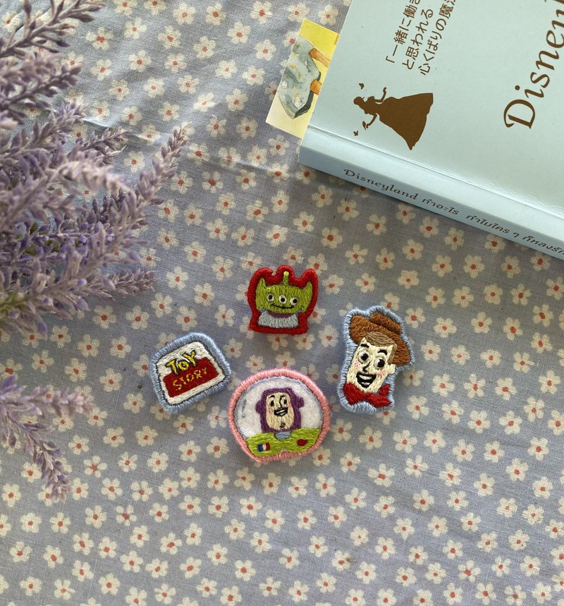 Toy Story Brooch - 胸针 - 绣线 