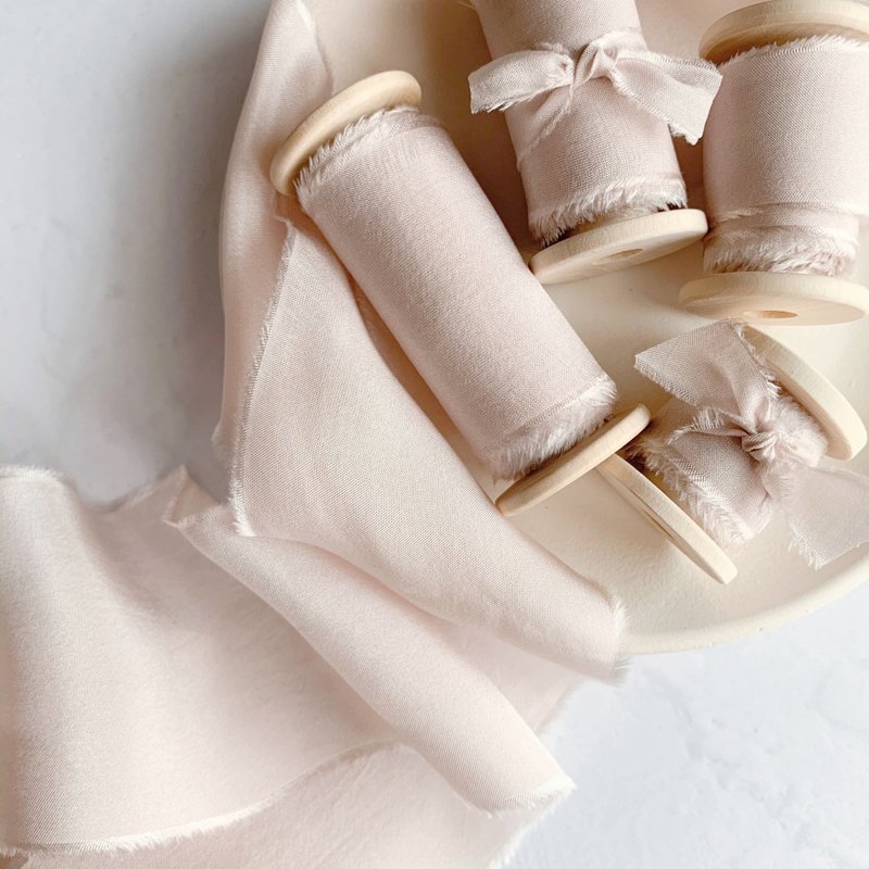 Nude Silk Ribbon / Hand Dyed Silk ribbon on Wood Spool - 包装材料 - 丝．绢 粉红色