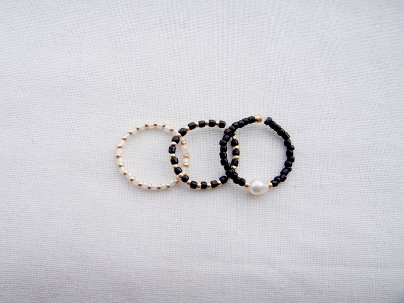 三连串珠戒指 【 black 】 - 戒指 - 其他材质 黑色