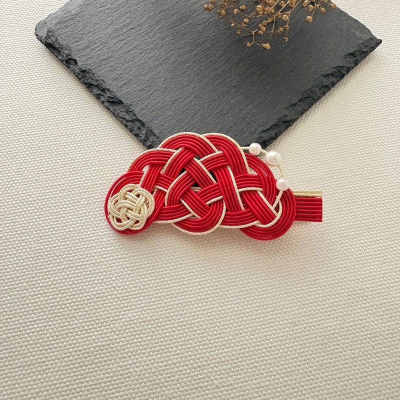 日本水引工艺 松结珍珠发夹 红色款 夹式设计易佩戴 - 发饰 - 丝．绢 红色