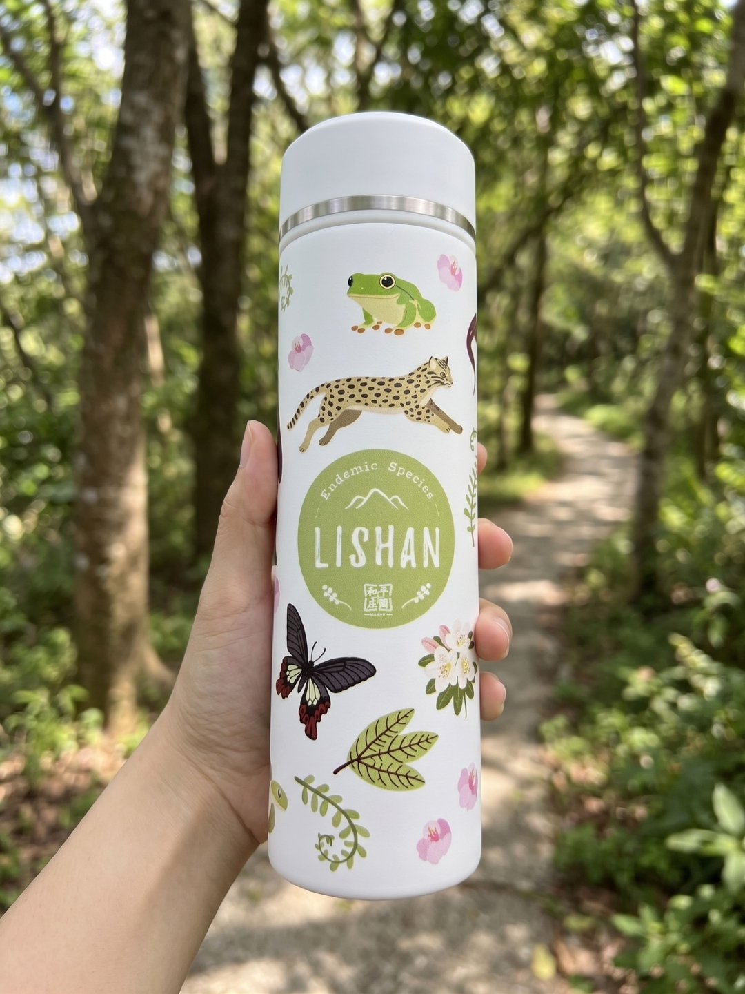 台湾特有种插画保温瓶 500ml 316 不锈钢随行杯・森林系礼物 - 保温瓶/保温杯 - 其他金属 白色