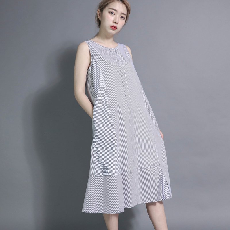 SU:MI said Awareness 意识背心洋装_8SF107_深灰/白 - 洋装/连衣裙 - 棉．麻 灰色