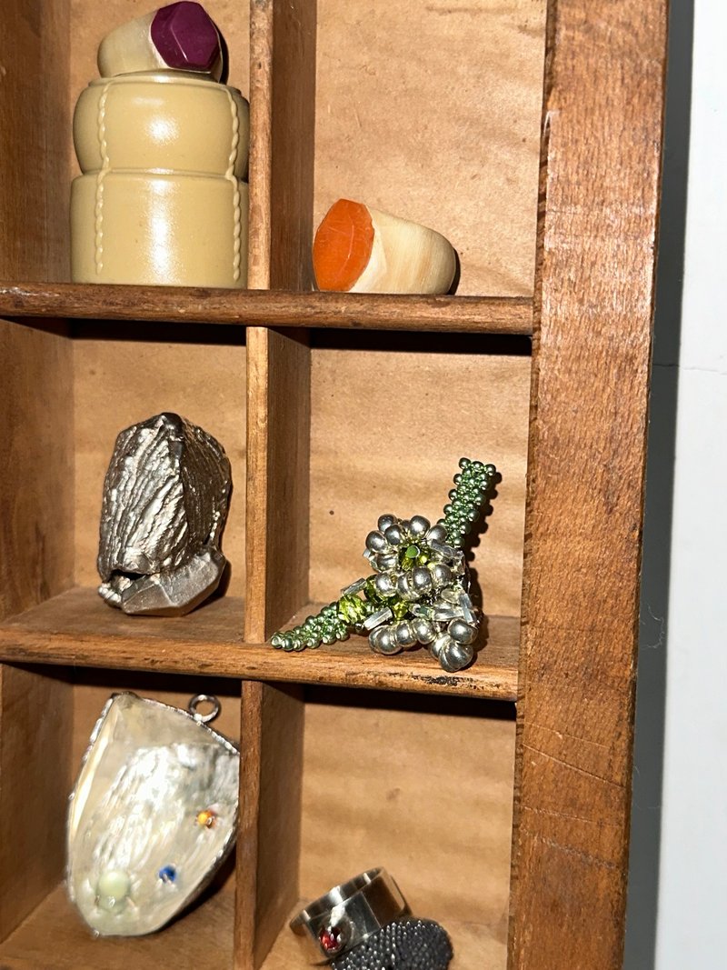 异星花语 节日限定 绿色叶子耳环 - 耳环/耳夹 - 玻璃 银色