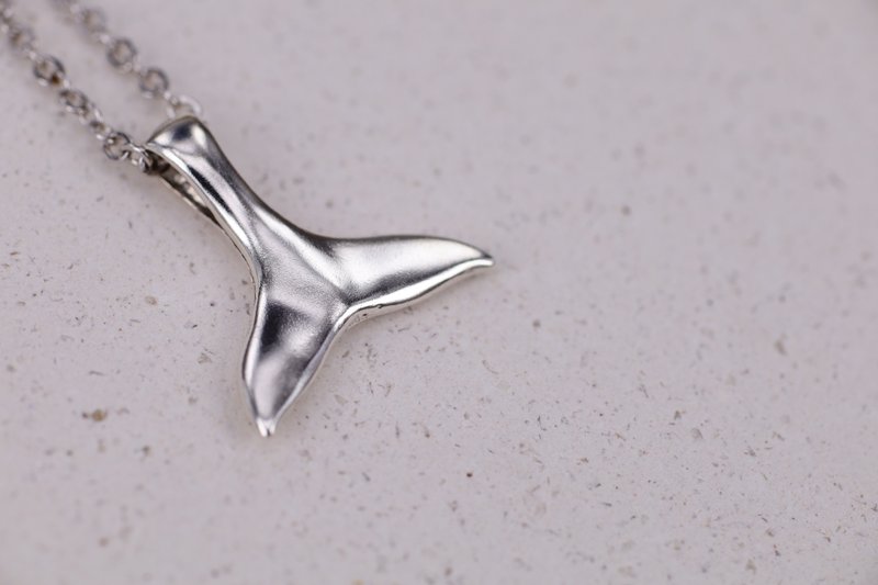 925纯银 山海之间-山猪与鲸鱼项链造型坠饰 - 项链 - 其他金属 银色