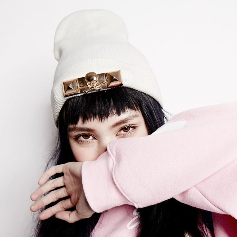 OUTER SPACE 金属骷髅铆钉毛帽(白) - 帽子 - 其他材质 白色