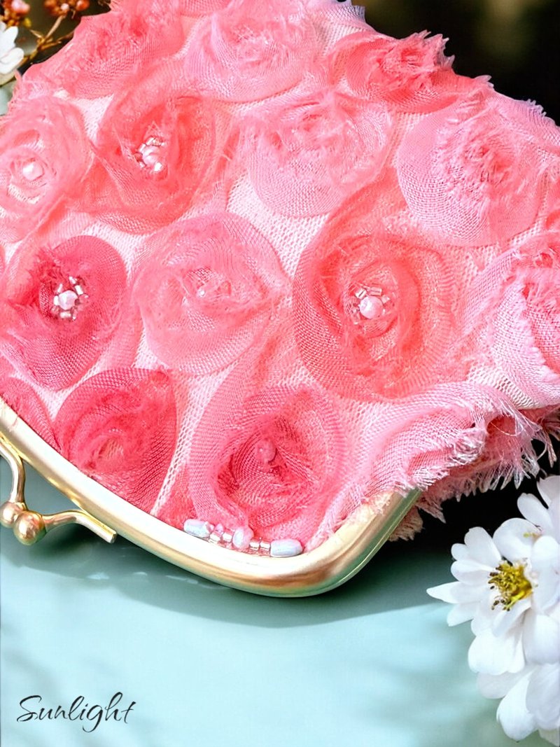 日光小巷手做 浪漫玫瑰网纱子母口金包 手做包 万用包 短夹 钱包 - 皮夹/钱包 - 棉．麻 