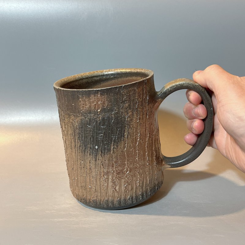 柴烧 600cc 金彩木纹马克杯 / 啤酒杯 / 小平凡手作 - 其他 - 陶 