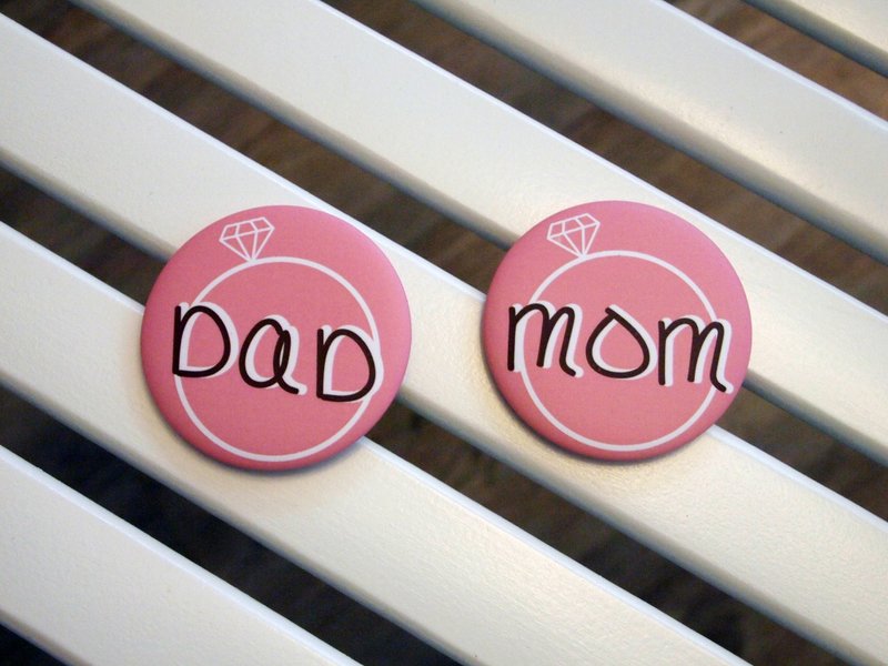 婚礼别胸章不是胸花 女方主婚人 磁铁胸针 - 胸针 - 纸 