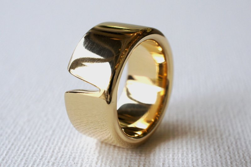 Wide pointed ring - 戒指 - 其他金属 金色