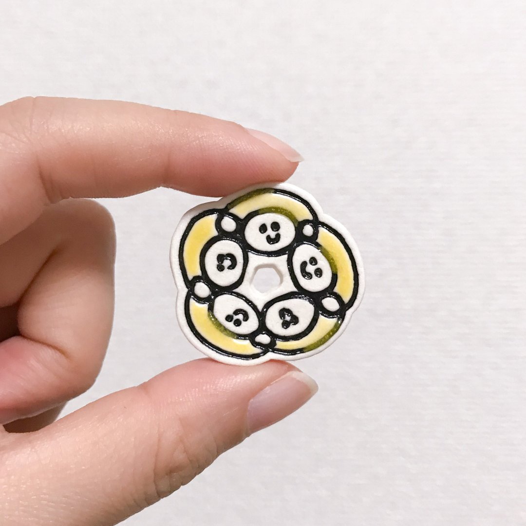 Circle pierced Clip-On facing up - 耳环/耳夹 - 陶 黄色