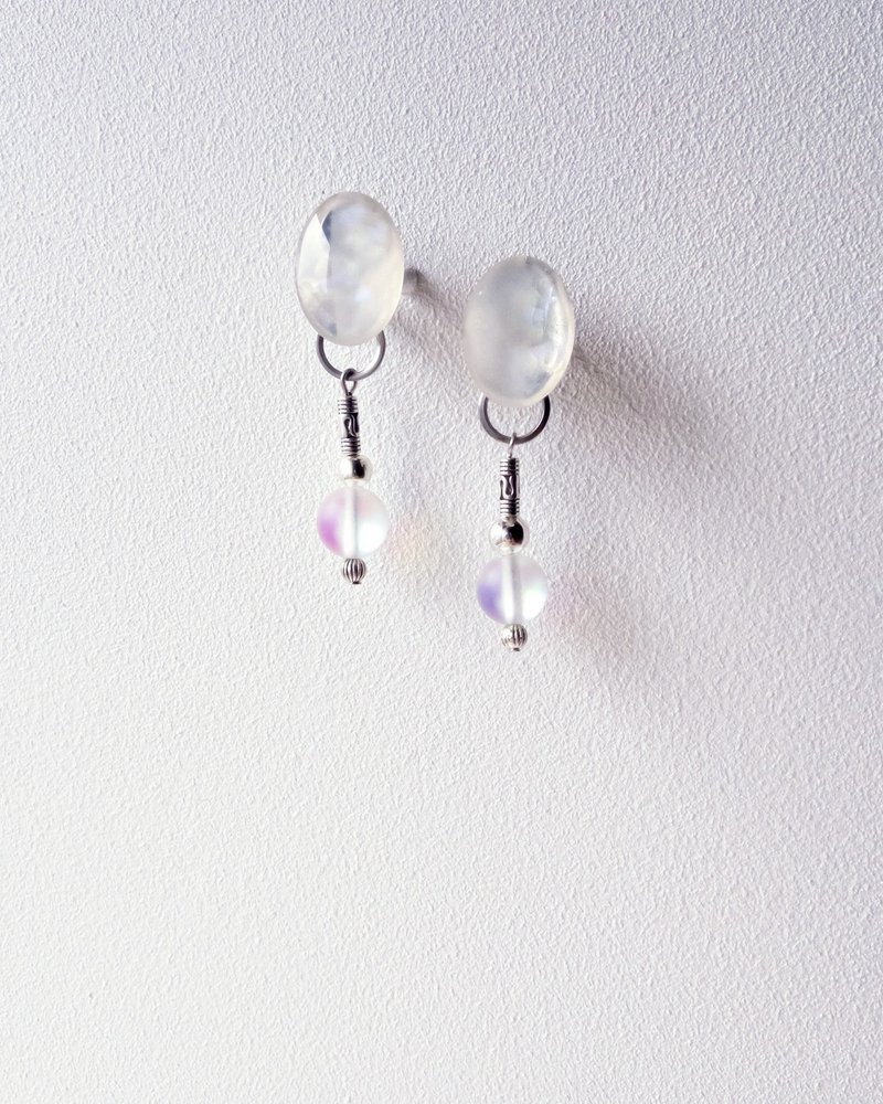 Dew drops-waterlily 2way earrings/ Interchangeable_clear white 医疗钢耳环 夹式耳环 耳夹 - 耳环/耳夹 - 其他材质 透明