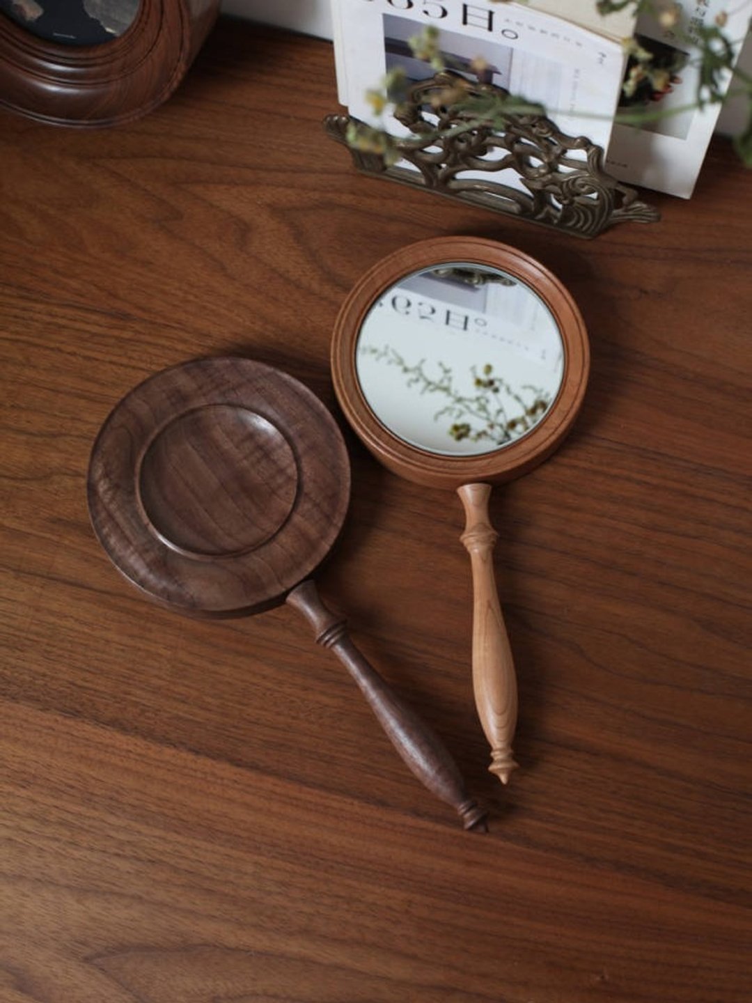 imooo原创设计 法式中古风 实木手持化妆镜 小圆镜 - 彩妆刷具/镜子/梳子 - 木头 咖啡色