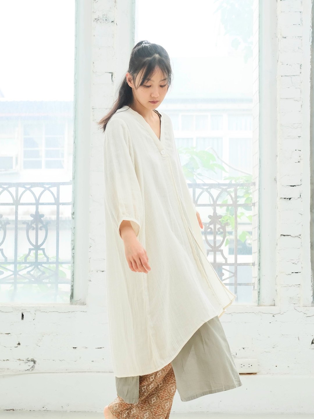 OMAKE 澎袖抓褶单扣外套 / 双层纱 米白 - 女装休闲/机能外套 - 棉 白色
