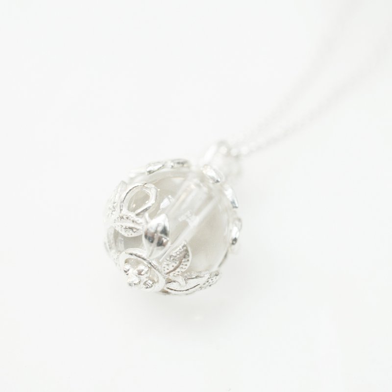 BLOSSOM 花儿 - 限量白水晶纯银坠子 - 手链/手环 - 其他材质 透明