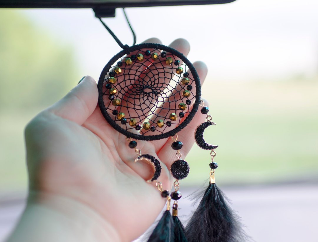 Small black dream catcher car size Triple moon car rear view mirror hanger - 墙贴/壁贴 - 绣线 黑色