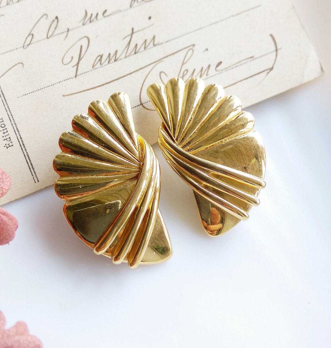 【西洋古董饰品 】MONET 精致  金属镀金 针式耳环 - 耳环/耳夹 - 其他金属 金色