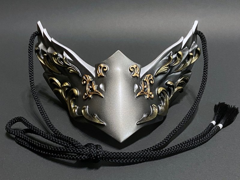 卡拉斯曼哥德版，金属银 - 口罩 - 塑料 银色