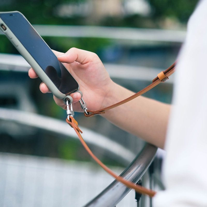 【不伤心福利品】真皮手机挂绳/手机背带 /包包背带 - 手机配件 - 真皮 卡其色