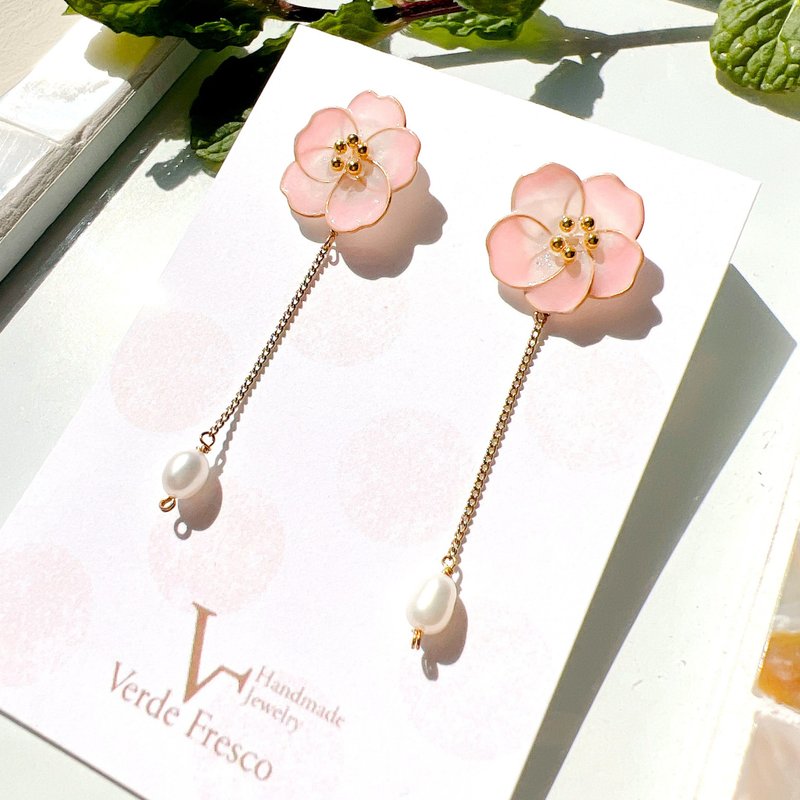 一凛花 沾水彩绘樱花 淡水珍珠 长款耳夹_医疗级不锈钢316_0050 - 耳环/耳夹 - 树脂 粉红色