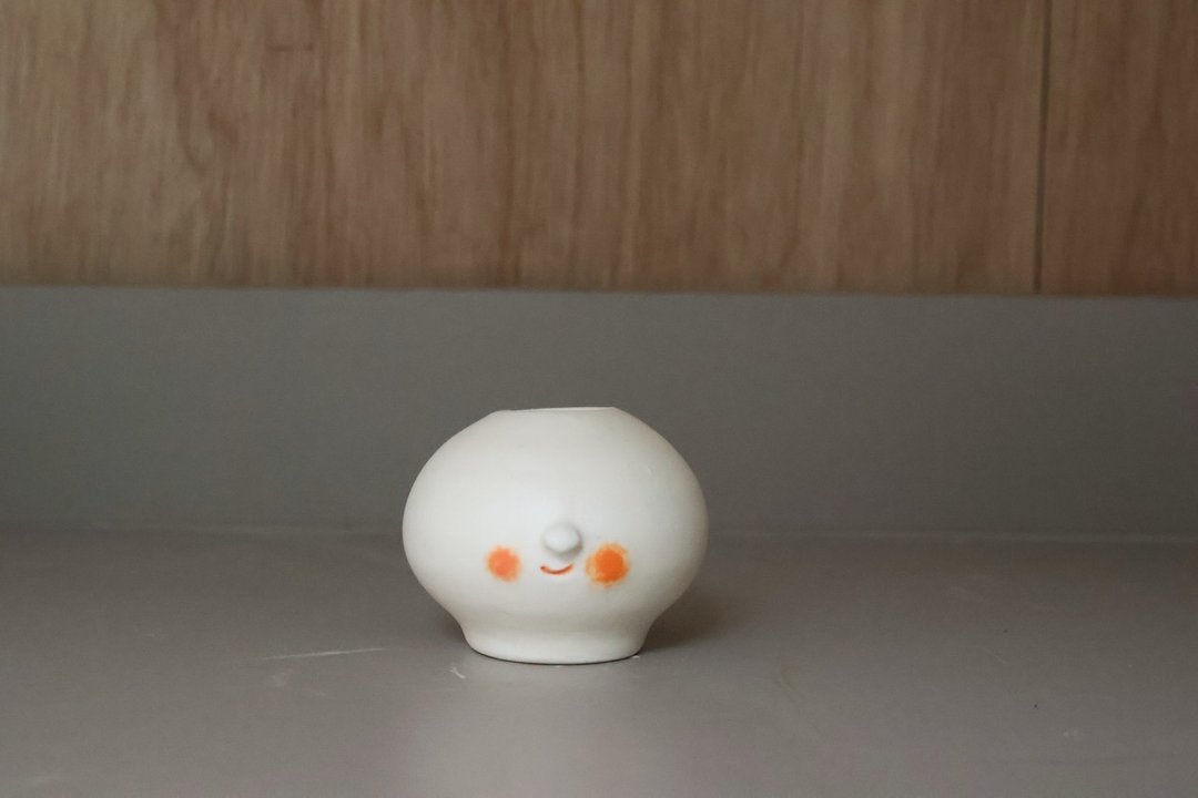 YUME 陶瓷圆小花器 - 花瓶/陶器 - 瓷 白色