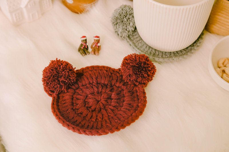 简约 绒毛耳朵 熊熊杯垫 纯手工 编织杯垫 红砖色 四入一组 - 杯垫 - 棉．麻 