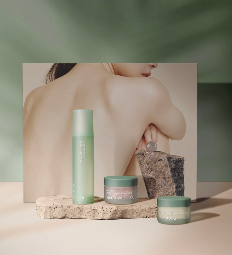 【礼物精选】恰如其分的诗艺保湿套组 - 精华液/安瓶 - 其他材质 绿色