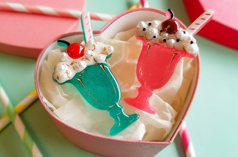 Cream soda brooch クリームソーダブローチ - 胸针 - 树脂 蓝色