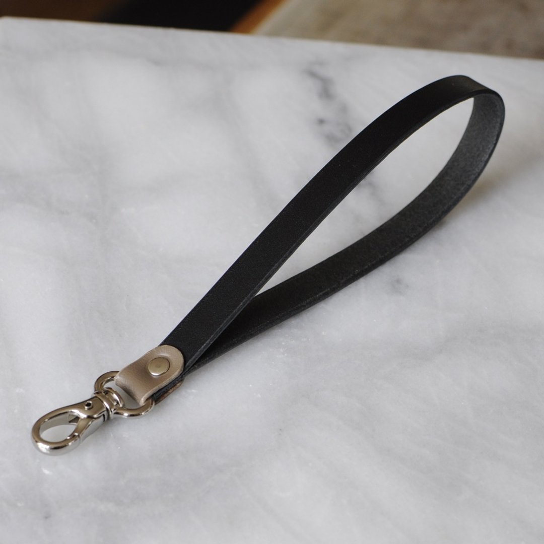 Leather hand strap buttero - 证件套/卡套 - 真皮 多色