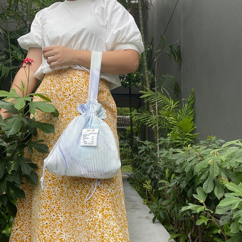 Wyllabrand 迷你饺子月光石拿铁抽绳包 - 手提包/手提袋 - 其他材质 多色