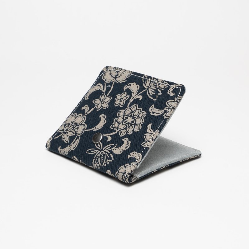 手工制作的台湾棉布卡片夹, 麂皮内衬, 双隔层设计, 安全钮扣闭合 - 零钱包 - 棉．麻 红色